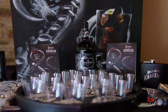 Soho_Exp_Kraken_Luna_Woodfire-015