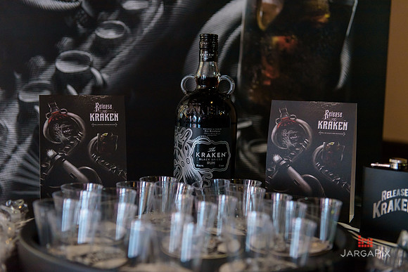 Soho_Exp_Kraken_Luna_Woodfire-019