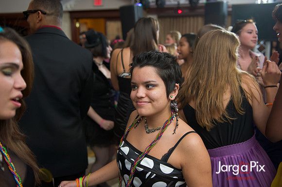 Macallusos 1980s Themed Sweet 16