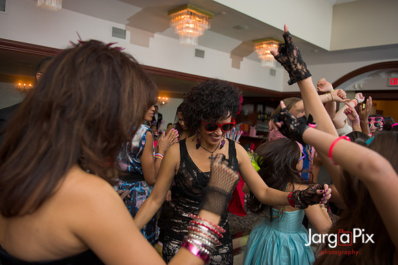 Macallusos 1980s Themed Sweet 16