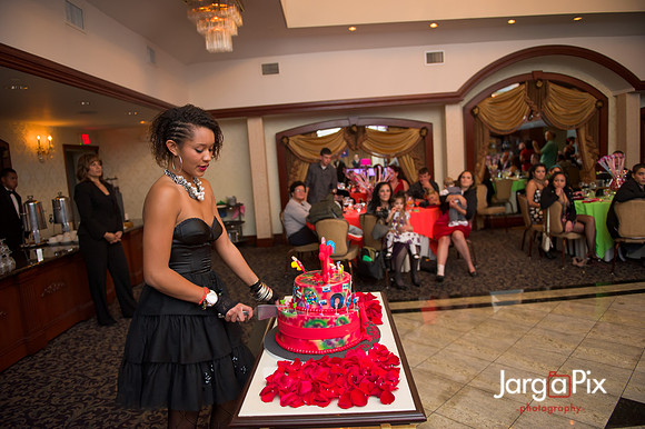 Macallusos 1980s Themed Sweet 16