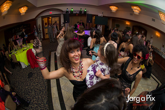Macallusos 1980s Themed Sweet 16