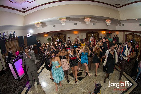 Macallusos 1980s Themed Sweet 16