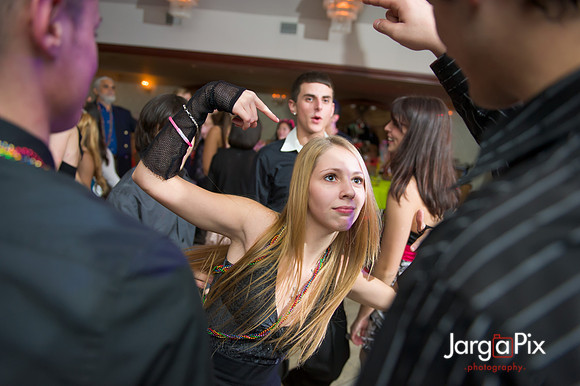 Macallusos 1980s Themed Sweet 16