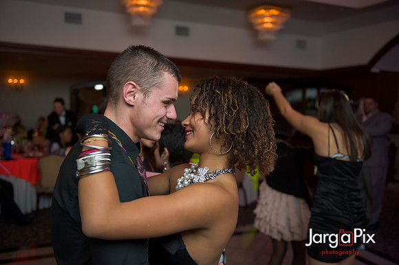 Macallusos 1980s Themed Sweet 16