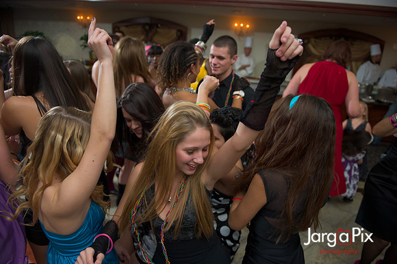 Macallusos 1980s Themed Sweet 16