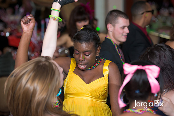 Macallusos 1980s Themed Sweet 16
