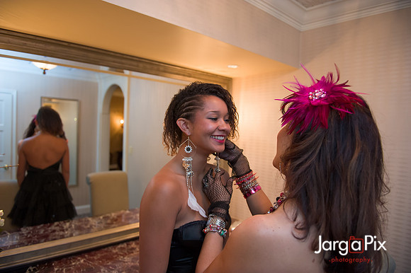 Macallusos 1980s Themed Sweet 16
