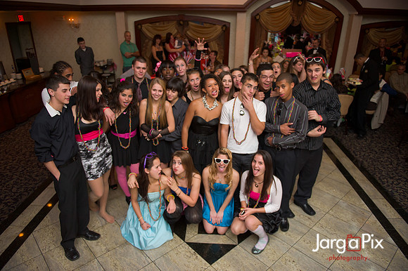 Macallusos 1980s Themed Sweet 16