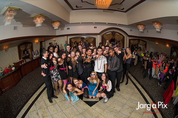 Macallusos 1980s Themed Sweet 16