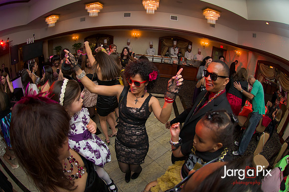 Macallusos 1980s Themed Sweet 16