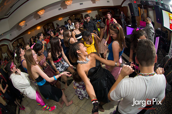Macallusos 1980s Themed Sweet 16