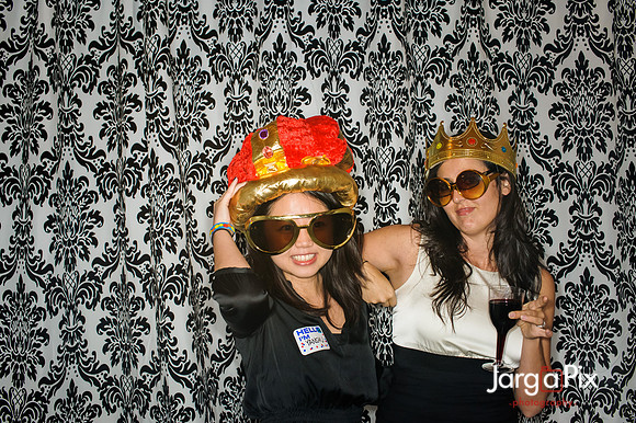 ISNB_Holiday_Party_2012-017
