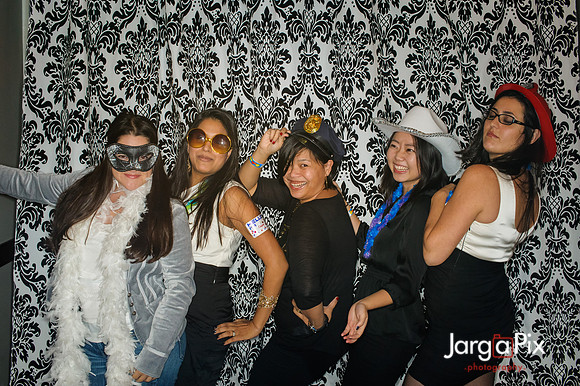 ISNB_Holiday_Party_2012-024