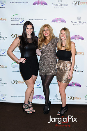 Posche_Holiday_Fashion_Show_2012-079