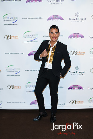 Posche_Holiday_Fashion_Show_2012-074