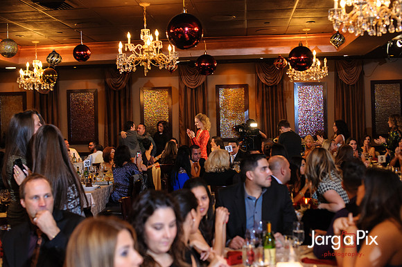 Posche_Holiday_Fashion_Show_2012-183
