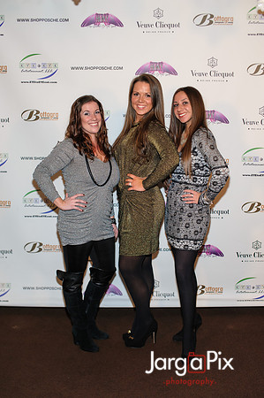 Posche_Holiday_Fashion_Show_2012-038