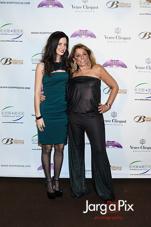 Posche_Holiday_Fashion_Show_2012-030