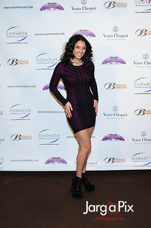 Posche_Holiday_Fashion_Show_2012-098