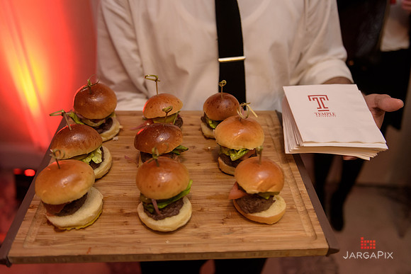 Temple_NYC_Alumni_Holiday_Reception_2015-025