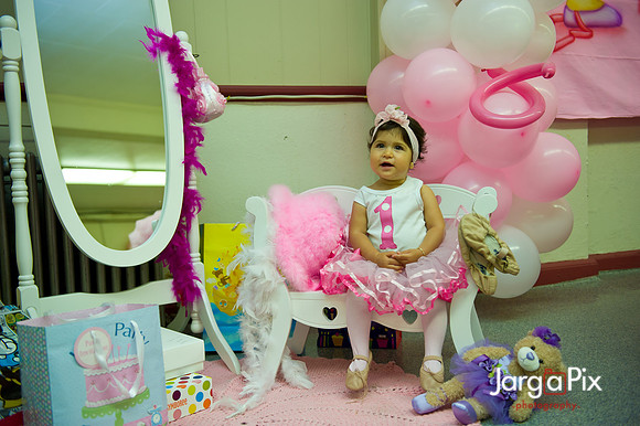 Ava_Adriel_Birthday_2011-150