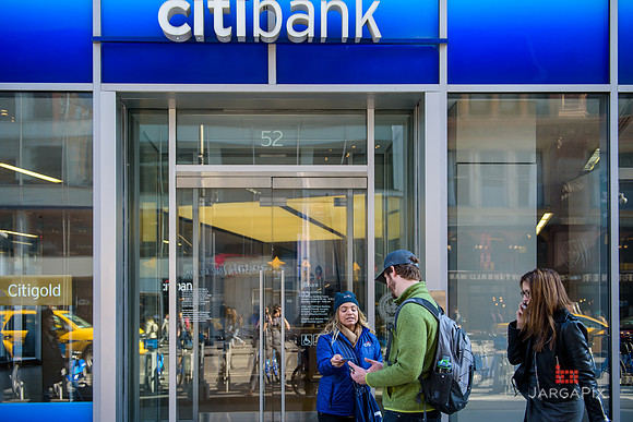 Soho_Citi_MONYC_Metro_Card_Fall_2016-016