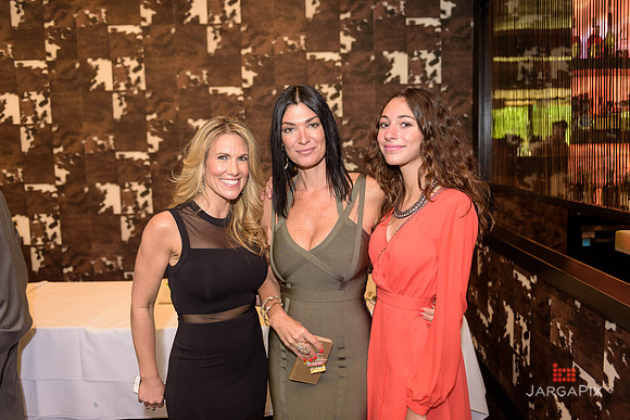 Luke_Senatore_Communion-239