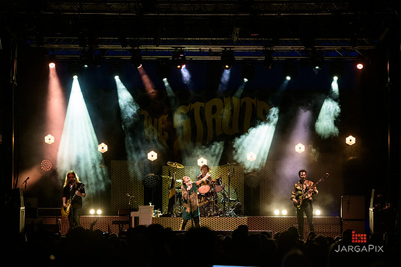 The_Struts_Mount_Airy_2019-012