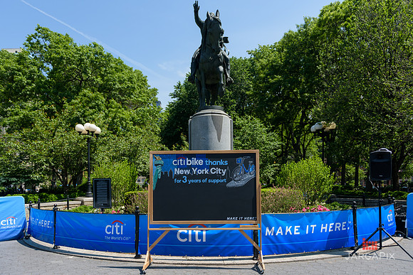 Soho_CitiBike_Installation_Union_Square_Spring_2016-0093