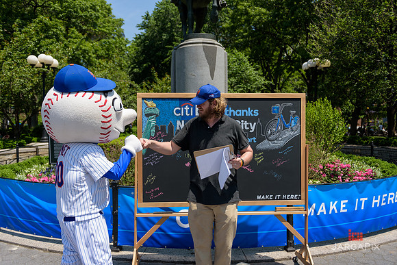 Soho_CitiBike_Installation_Union_Square_Spring_2016-0230