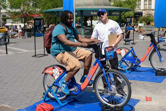 Soho_CitiBike_Installation_Union_Square_Spring_2016-0040