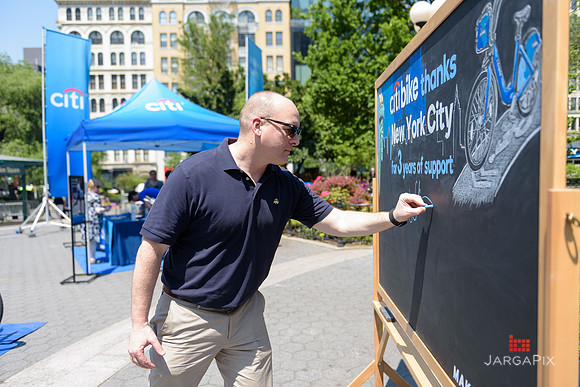 Soho_CitiBike_Installation_Union_Square_Spring_2016-0120