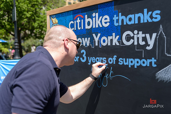 Soho_CitiBike_Installation_Union_Square_Spring_2016-0125