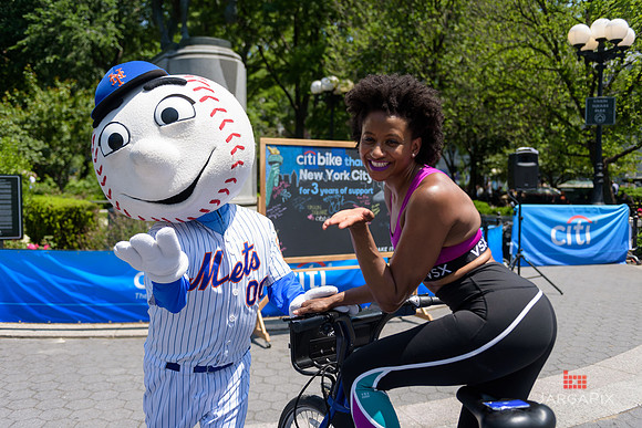 Soho_CitiBike_Installation_Union_Square_Spring_2016-0222