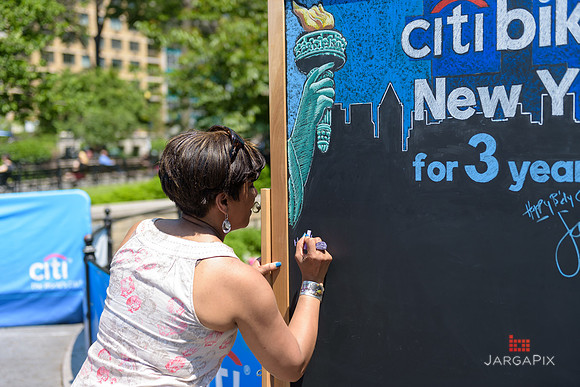 Soho_CitiBike_Installation_Union_Square_Spring_2016-0130