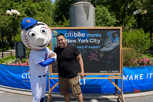 Soho_CitiBike_Installation_Union_Square_Spring_2016-0213