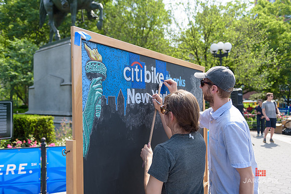 Soho_CitiBike_Installation_Union_Square_Spring_2016-0001