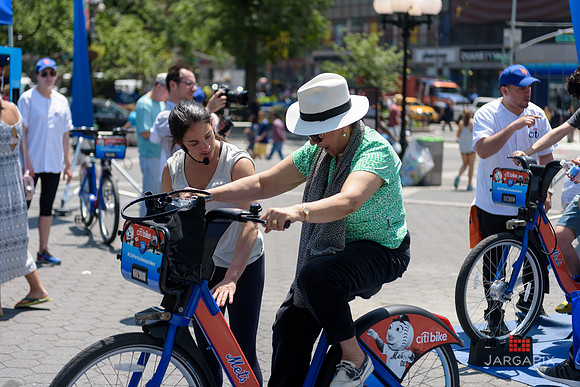 Soho_CitiBike_Installation_Union_Square_Spring_2016-0257