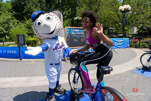 Soho_CitiBike_Installation_Union_Square_Spring_2016-0224