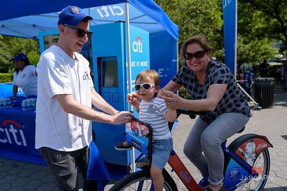 Soho_CitiBike_Installation_Union_Square_Spring_2016-0064