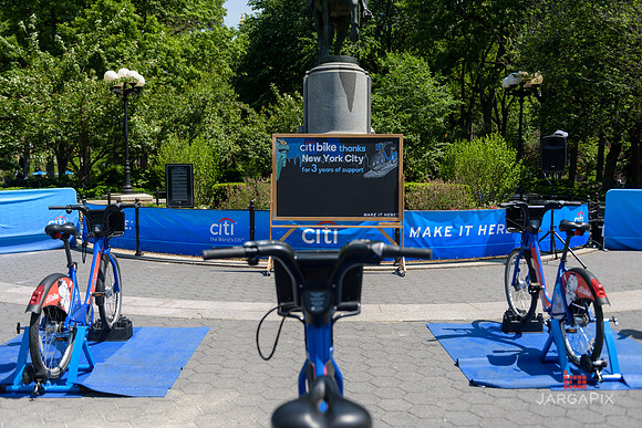 Soho_CitiBike_Installation_Union_Square_Spring_2016-0101