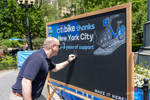 Soho_CitiBike_Installation_Union_Square_Spring_2016-0118