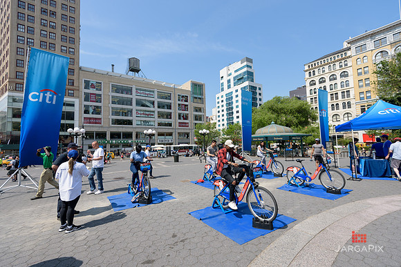 Soho_CitiBike_Installation_Union_Square_Spring_2016-0056