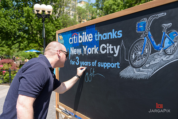 Soho_CitiBike_Installation_Union_Square_Spring_2016-0123
