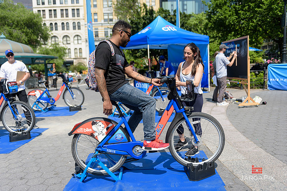 Soho_CitiBike_Installation_Union_Square_Spring_2016-0037
