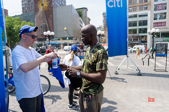 Soho_CitiBike_Installation_Union_Square_Spring_2016-0013