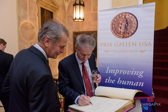 The_Galien_Foundation_Awards_2015_Dinner-079