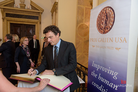 The_Galien_Foundation_Awards_2015_Dinner-028