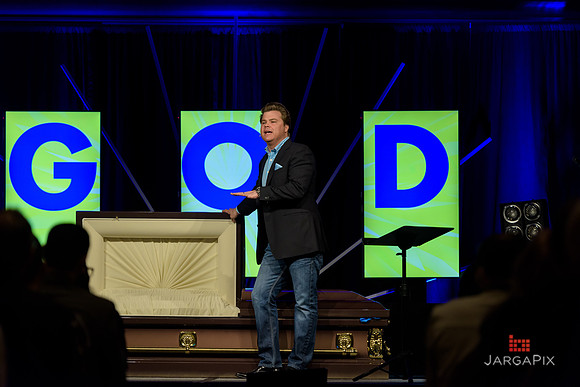 Liquid_Church_Easter_2015_Morristown_Campus-024